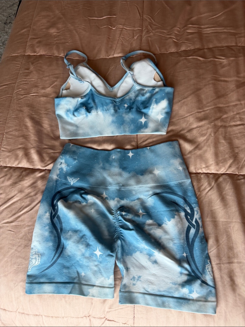 Darc Sport Blue Cloud & Star Seamless Bralette and Bike Shorts Set - Picture 2 of 2